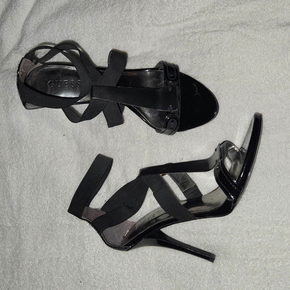 Guess Strappt heels